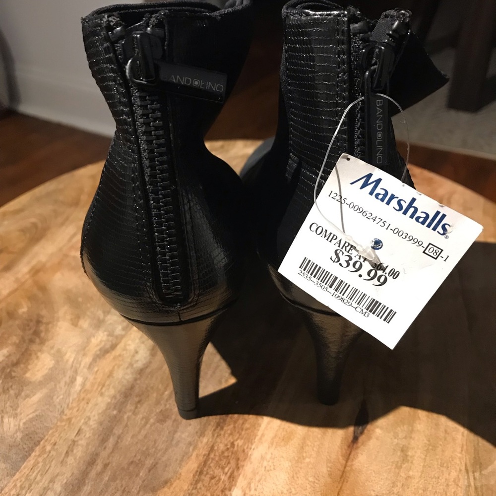 Heels - Picture 3 of 3